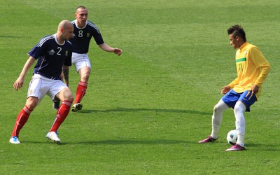 海博电竞快讯-他要面对阿方索戴维斯