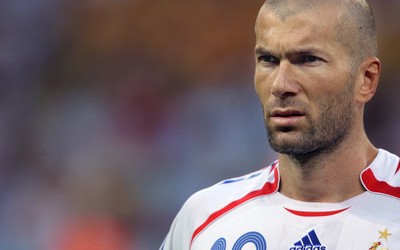 海博电竞热议-格鲁伊奇与教练拥抱和解